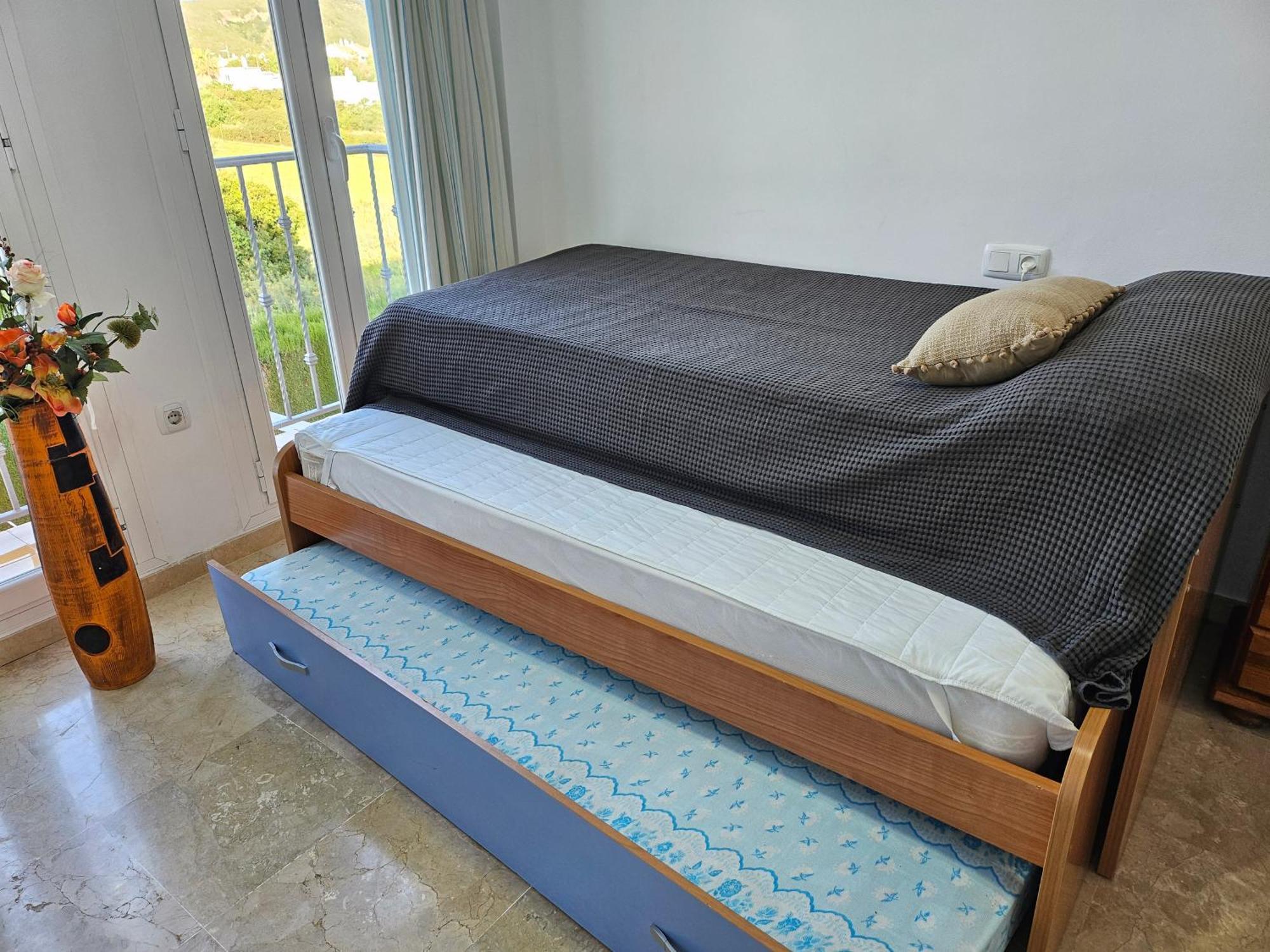 3 Bedrooms With Pool & Parking, Close To Sea And Gibraltar Манилва Екстериор снимка